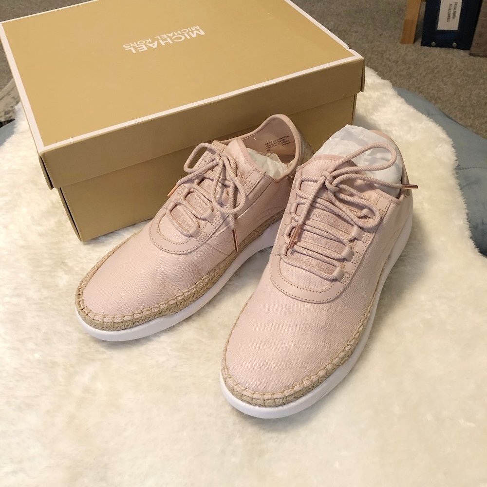 NWT Michael Kors Finch Lace Up Canvas Sneakers